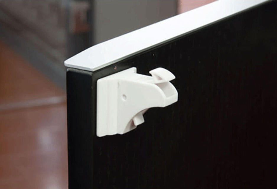 Samolepicí dětský magnetický zámek