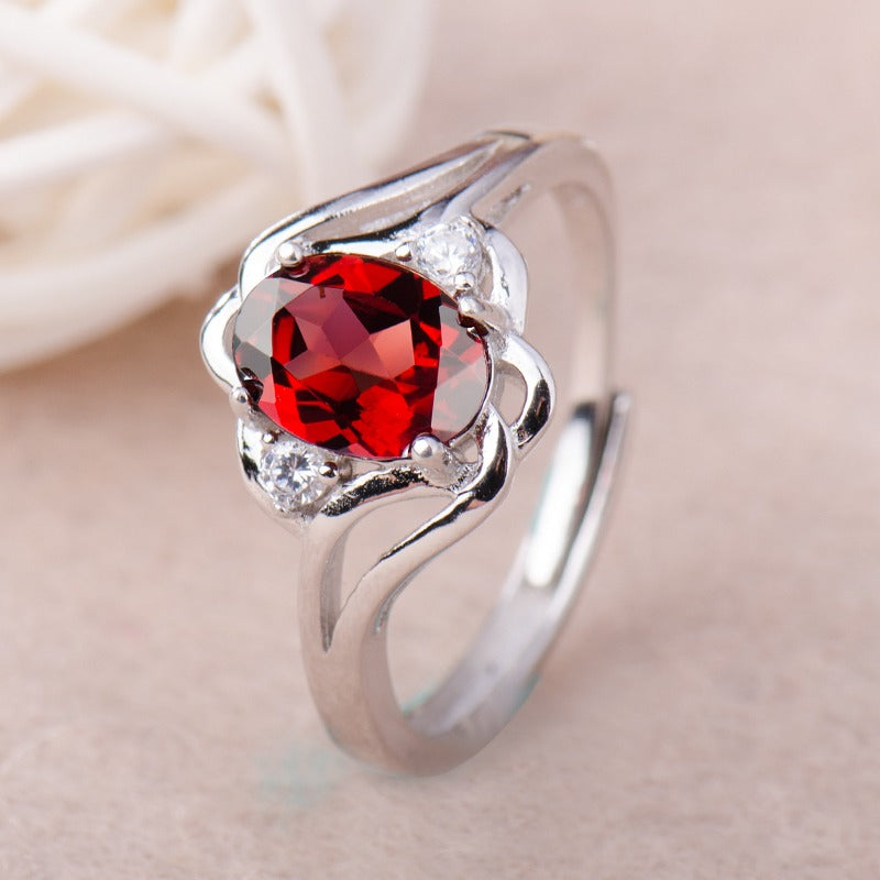 Módní prsten s narozeninovým kamenem