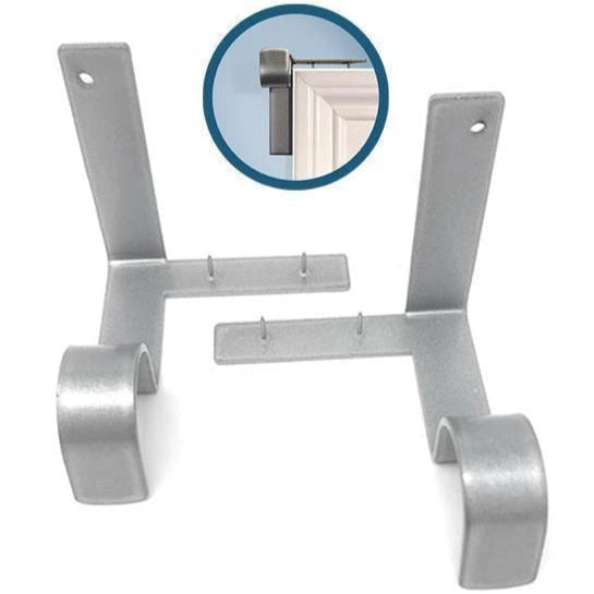 Bez vrtání držáků pro záclonové kolejnice