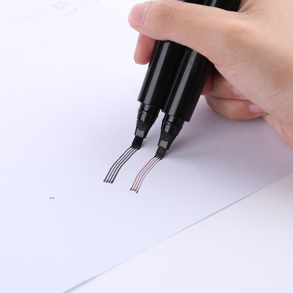 Plnicí pero a štětec na vousy