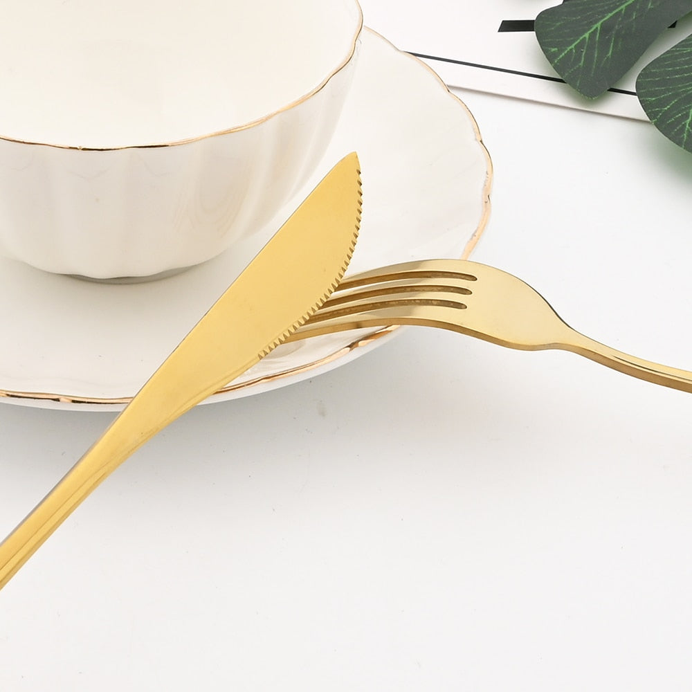 Sada luxusních příborů