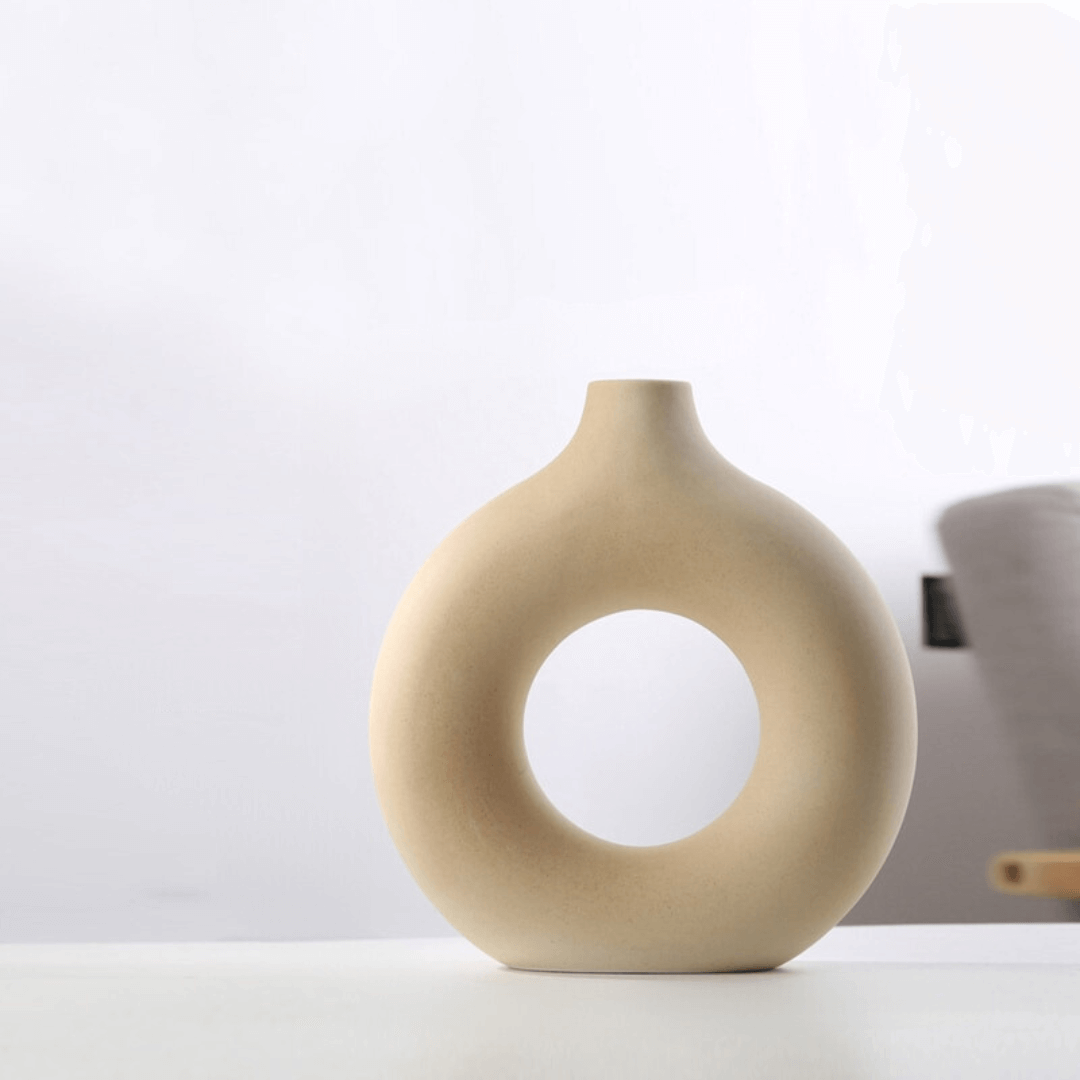 Keramická kulatá váza na květiny