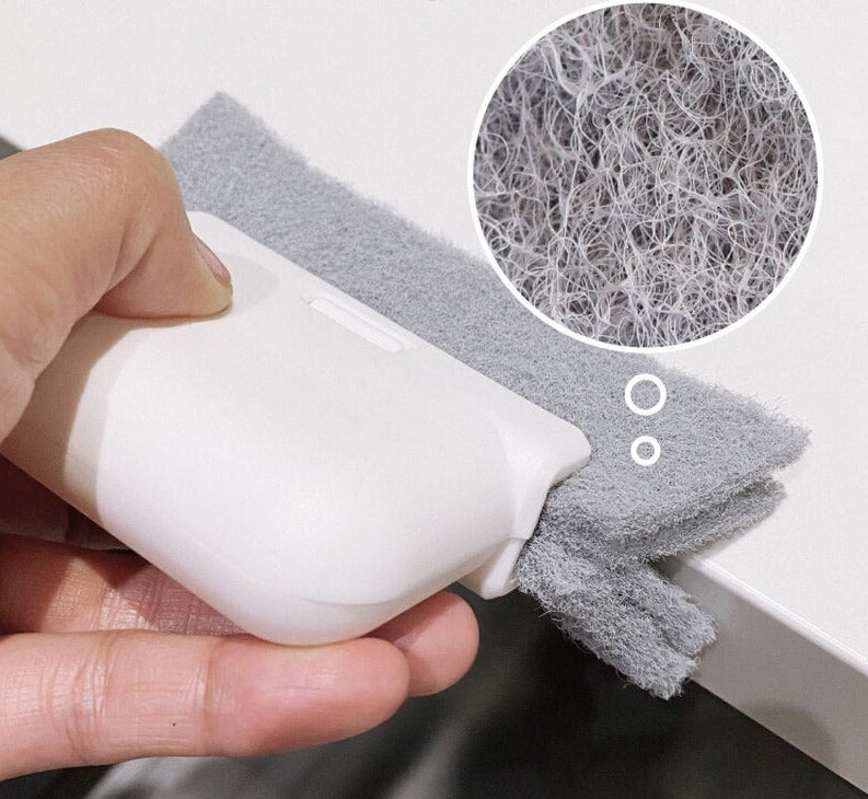 Kartáč na čištění okenních drážek