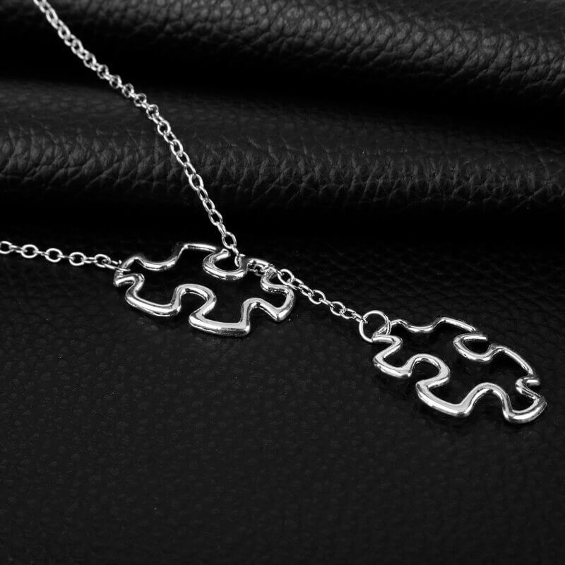 Náhrdelník z puzzle