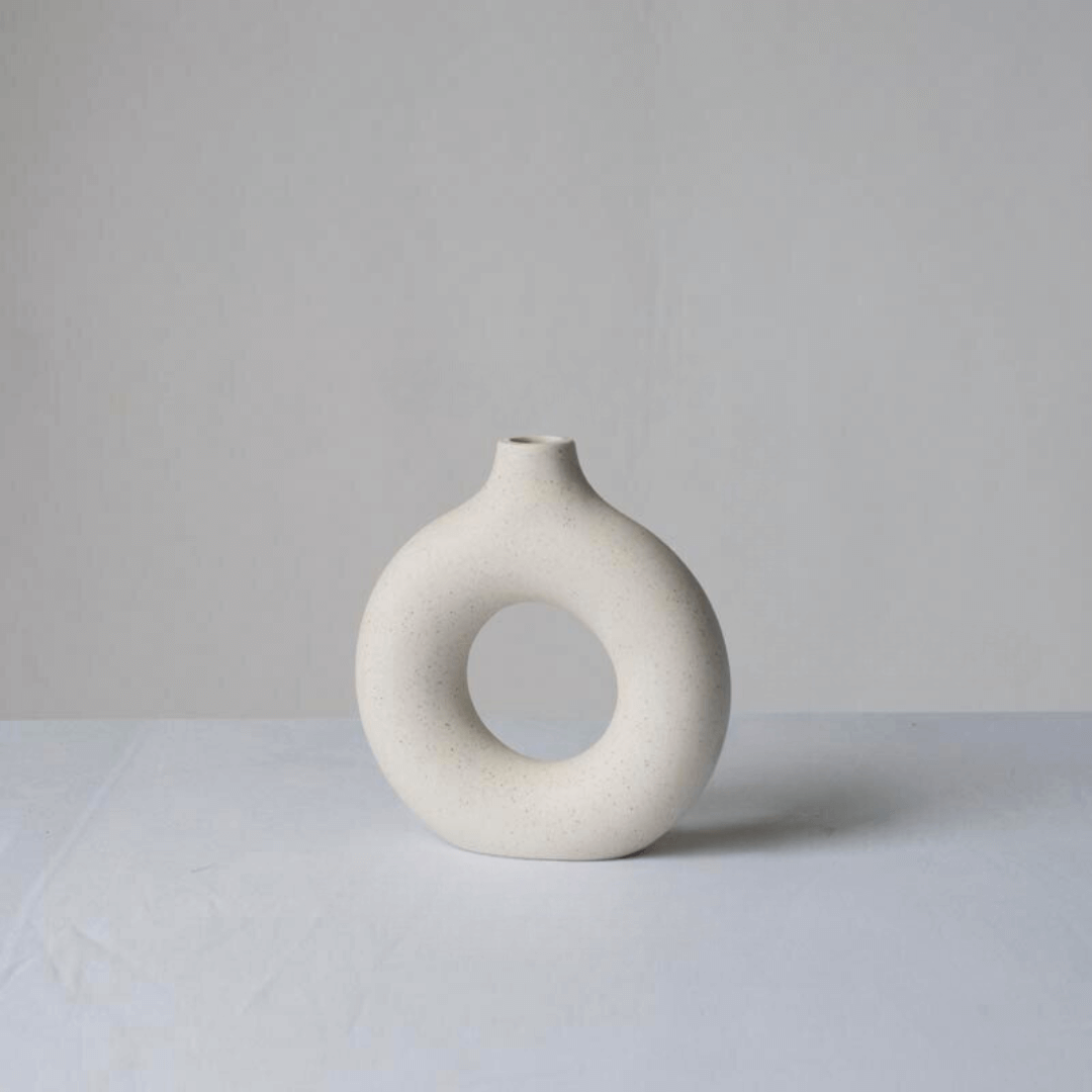 Keramická kulatá váza na květiny