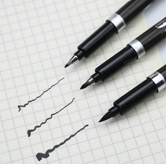 Kaligrafická tužka se štětcem