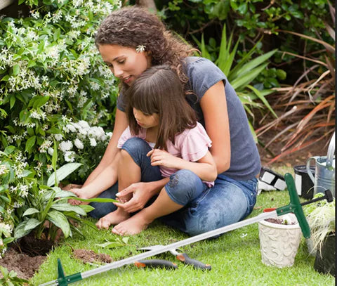Vyžínač plevele s dlouhou násadou