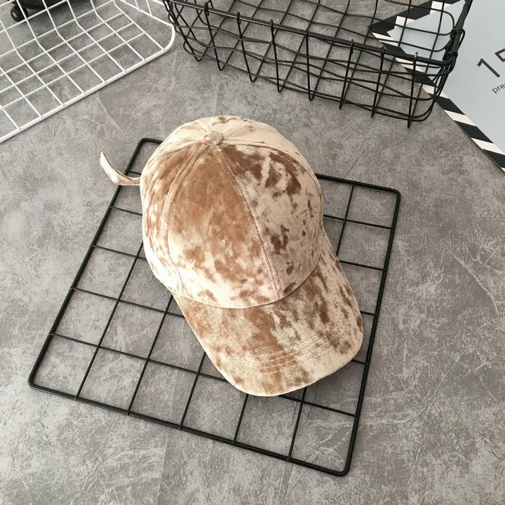 Sametová čepice pro ženy