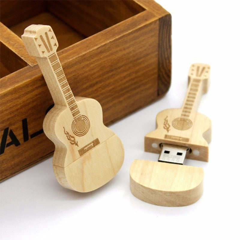 USB paměť pro dřevěnou kytaru