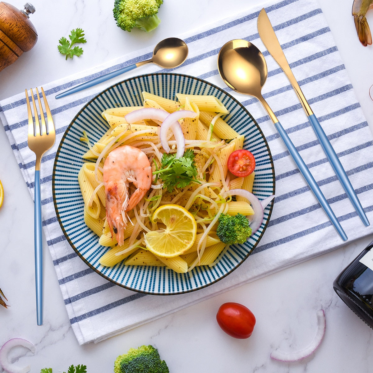 Sada zlatého nádobí (24 ks)