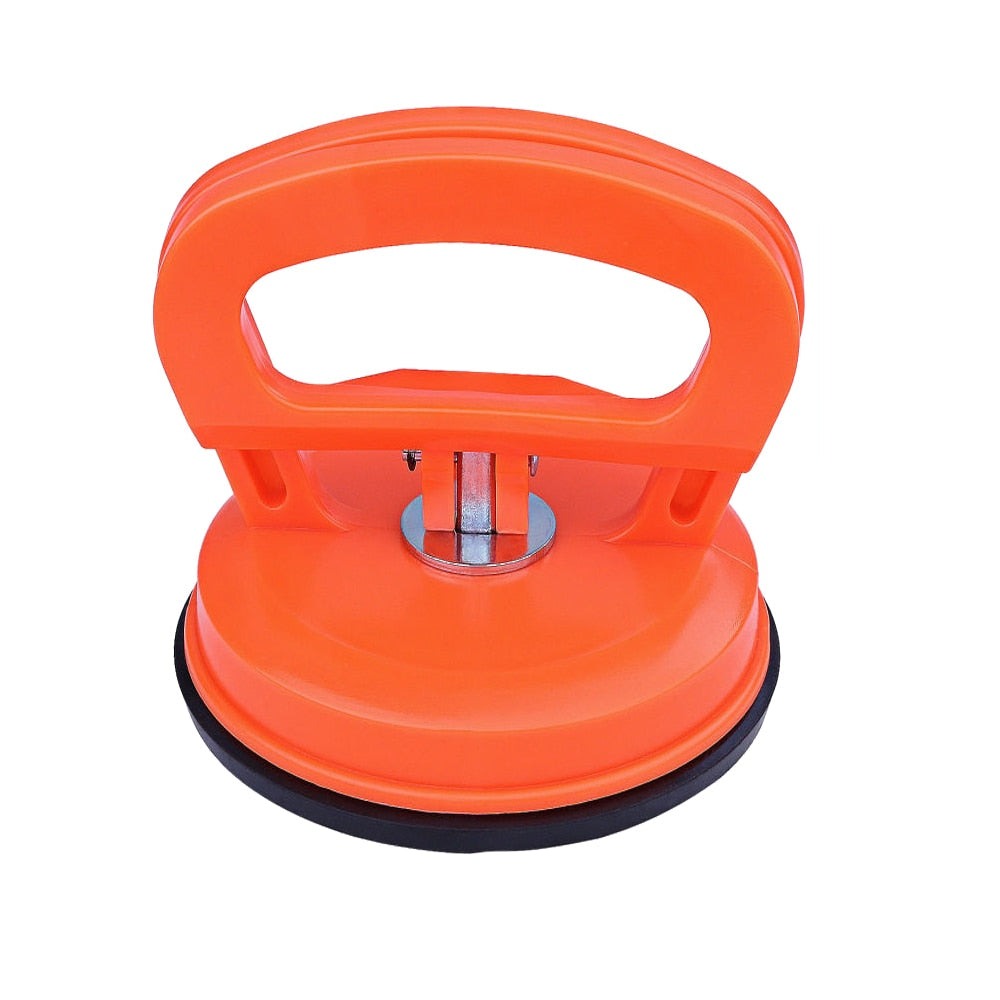 Vytahovač důlků na autě