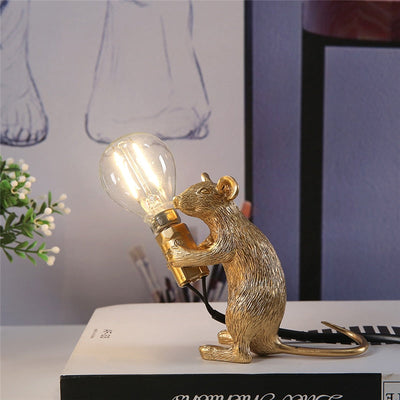 Roztomilá stolní lampa s myší