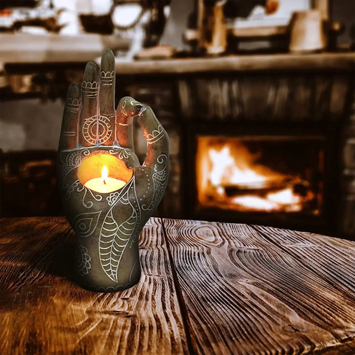 Svícen na ruku Buddhy