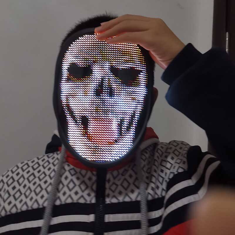 Digitální maska, která promění obličej