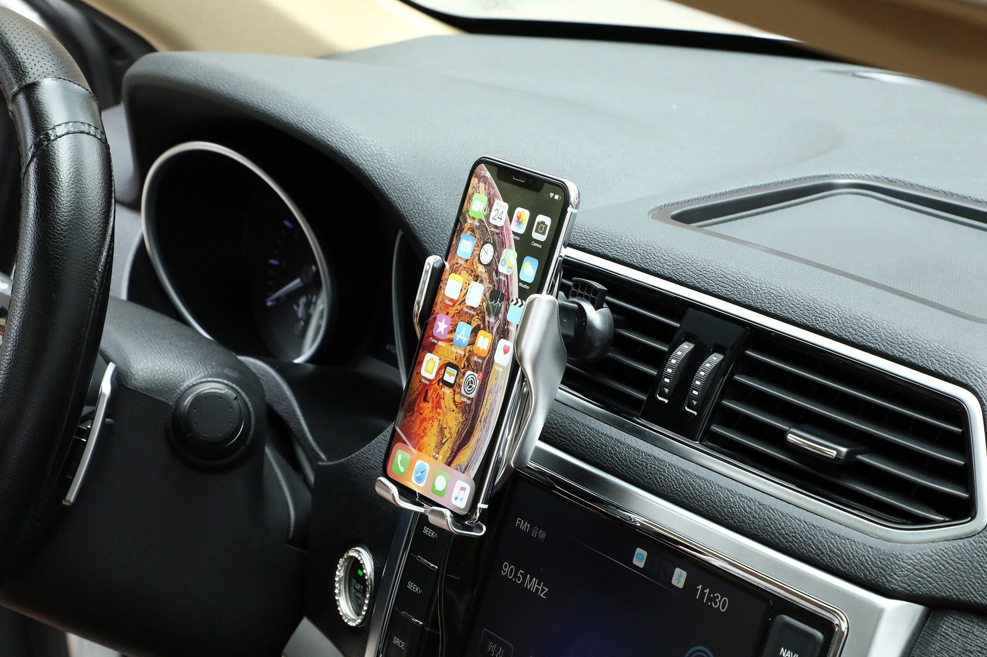 PREMIUM - Automatické upínání držáků telefonů | Bezdrátová nabíječka
