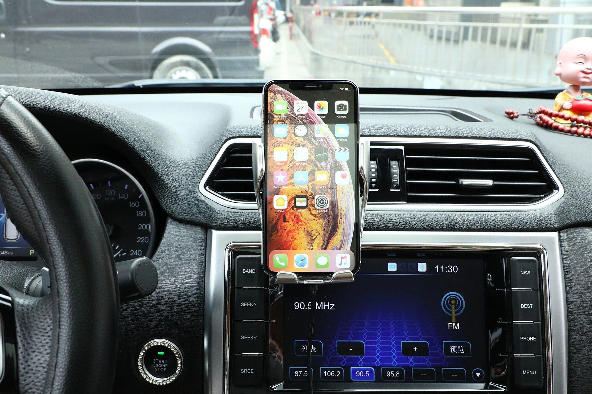PREMIUM - Automatické upínání držáků telefonů | Bezdrátová nabíječka